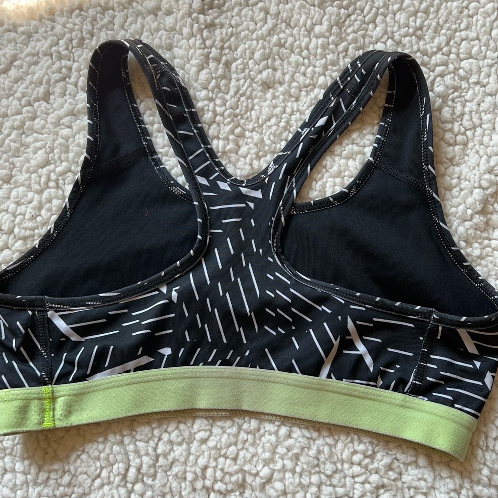 2 Nike Dry-Fit Sports Bra - Picture 6 of 7